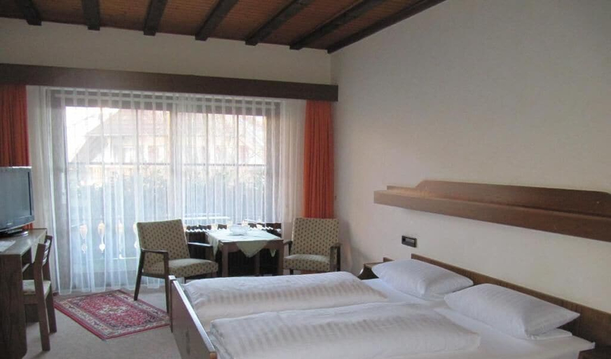 Bedroom 3, Hotel Restaurant Pension Krone Post, Emmendingen