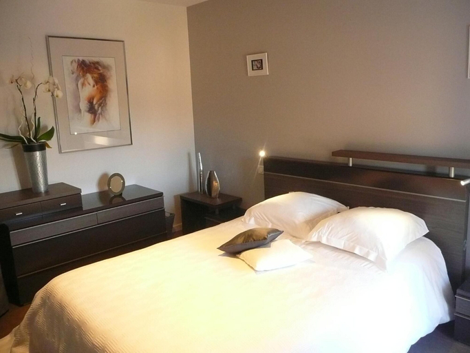 Bedroom 3, Hotel le Saint Aubin, Sarthe