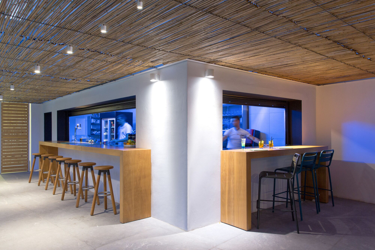 Food & Drinks 5, Kamari Beach, South Aegean
