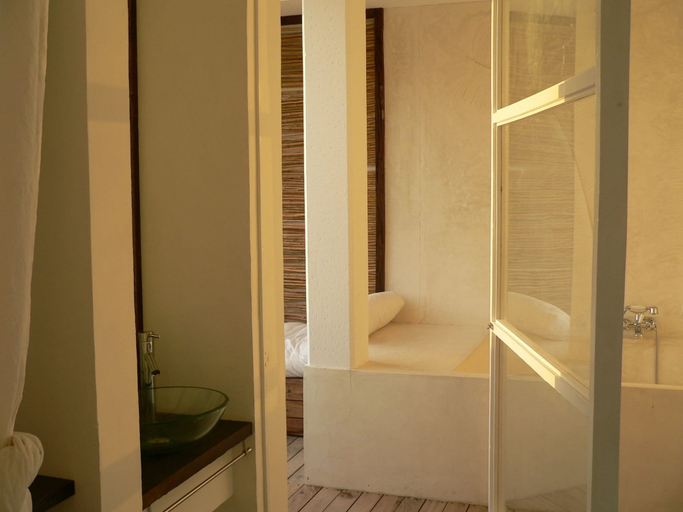 Bathroom 3, Bliss Hotel