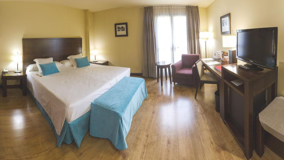 Bedroom 2, Grand Hotel Ciudad De Barbastro, Huesca