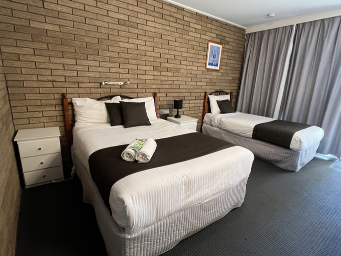 Bedroom 3, Warrina Motor Inn Wodonga CBD, Wodonga