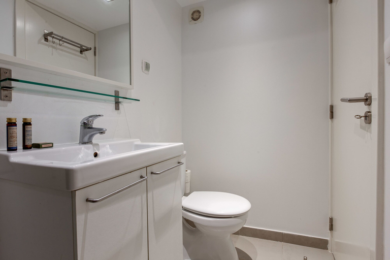 Bathroom 4, Cozy Apartment in Lisbon's Center, Lisbon