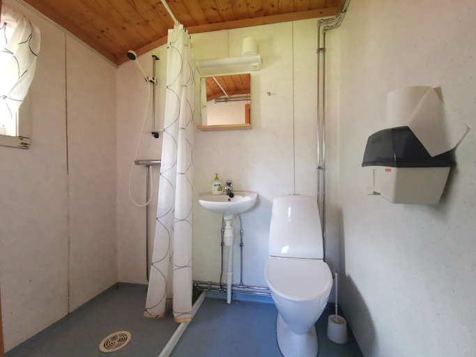 Bathroom 3, Folven Adventure Camp, Stryn