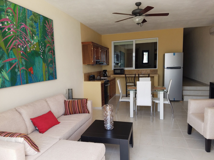 Others 5, Vista Encantada 106, Tepic