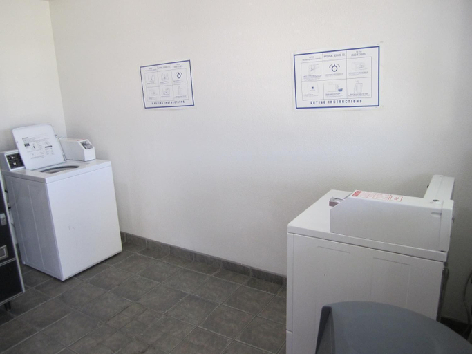 Bathroom 4, Motel 6 Anaheim, CA, Orange