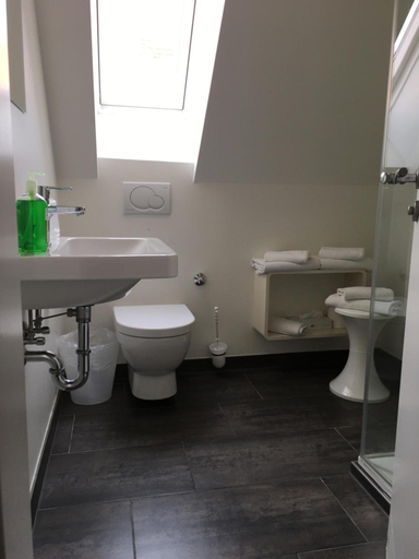 Bathroom 5, Hotel Bergbauer, Neuburg-Schrobenhausen