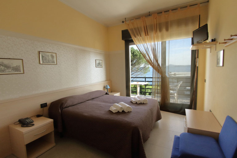 Bedroom 1, Hotel Aquavite, Brescia