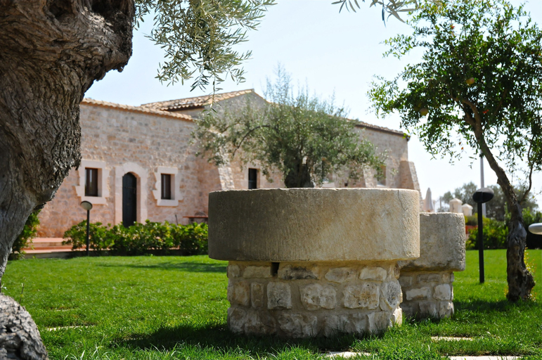 Exterior & Views 2, Torre Don Virgilio Country Hotel, Ragusa
