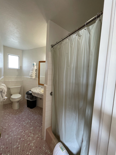 Bathroom 5, Bel Air Motel, Cape May