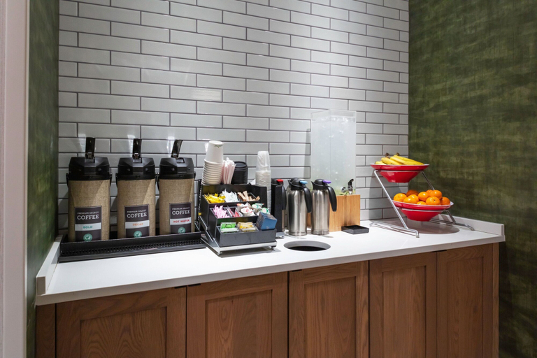 Food & Drinks 5, Fairfield Inn & Suites by Marriott Atlanta Marietta, Cobb