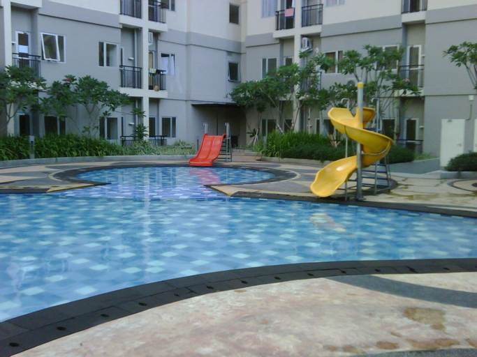 Sport & Beauty, Fully Furnished and Spacious 2BR Maple Park Apartment By Travelio, North Jakarta