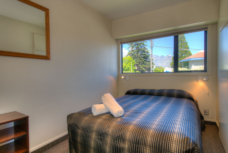 Bedroom 2, Four Seasons Motel, Queenstown-Lakes
