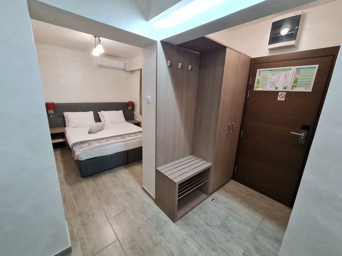 Bathroom 4, Hotel Fontana, Novi Sad
