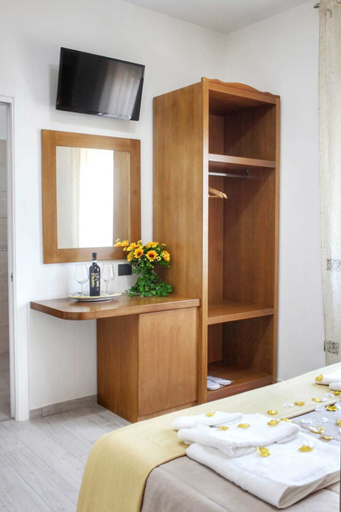 Bedroom 2, B&B Domus Michaeli, Napoli
