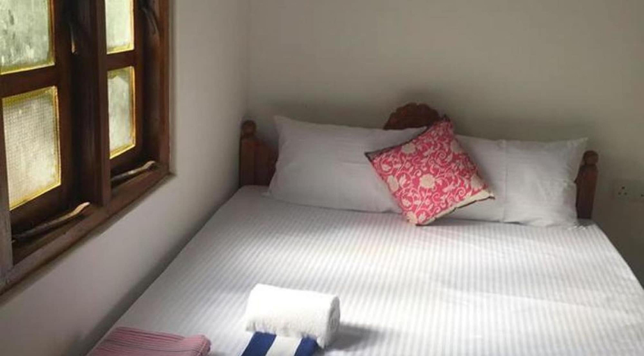 Bedroom 3, onelove hostel, Trincomalee Town and Gravets