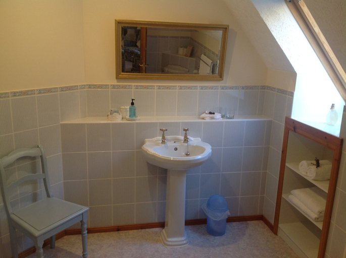 Bathroom 5, Lochview Guesthouse, Highland