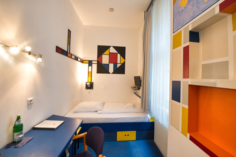 Bedroom 3, Art Hotel Charlottenburger Hof, Berlin