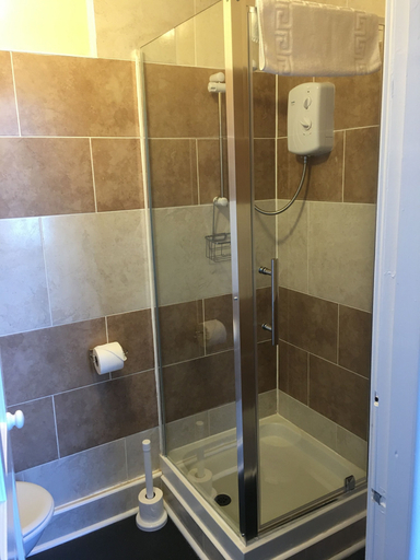 Bathroom 4, Glenheath Hotel, Blackpool