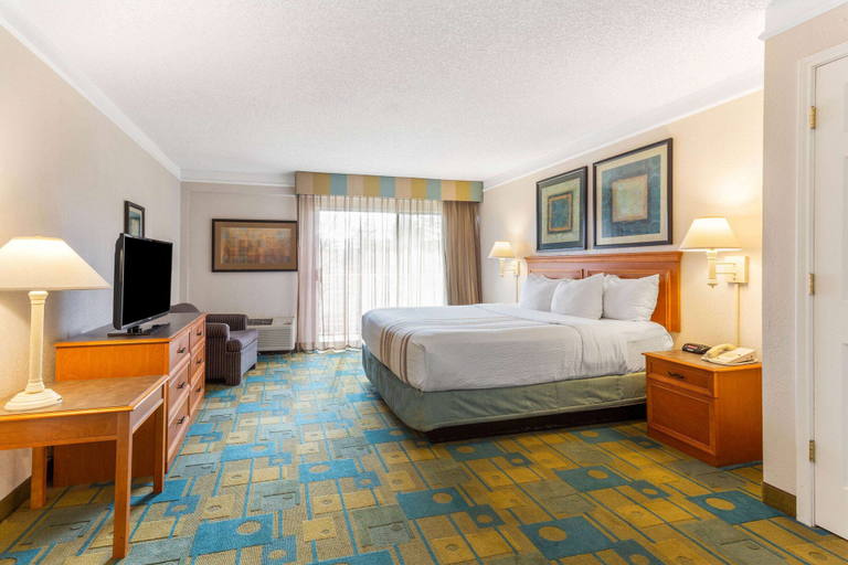 Bedroom 3, La Quinta Inn & Suites by Wyndham Redding, Shasta