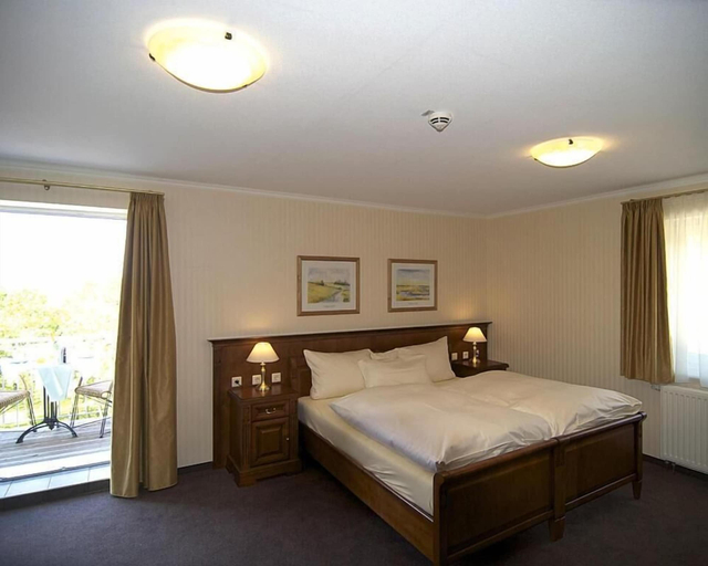 Bedroom 4, Waldhotel Rheinbach, Rhein-Sieg-Kreis
