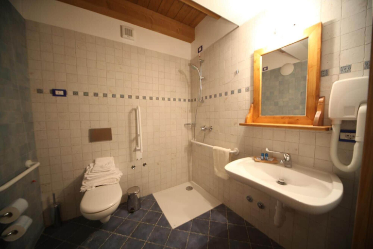 Bathroom 3, Le Case dei Baff, Sondrio