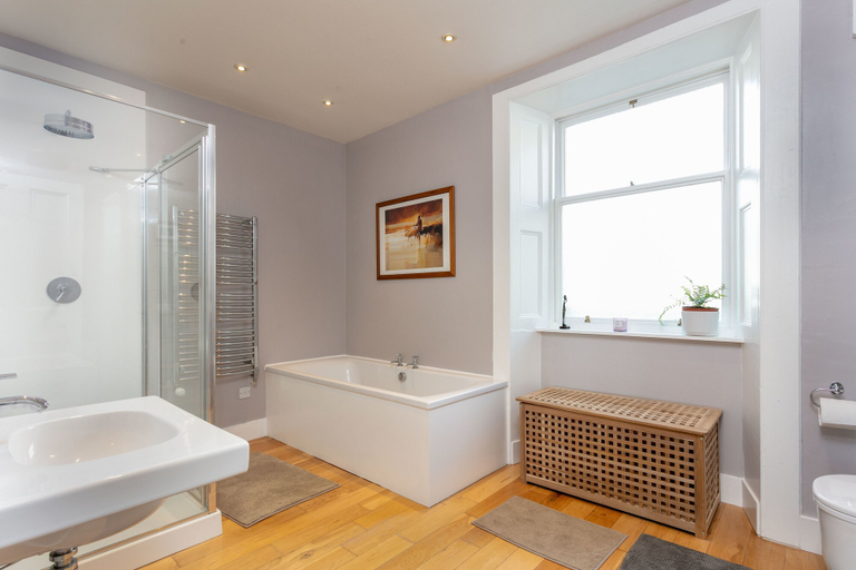 Bathroom 4, Sea Breeze - Donnini Apartments, South Ayrshire