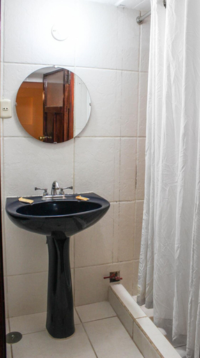 Bathroom 4, San Blas Plaza Inn, Cusco