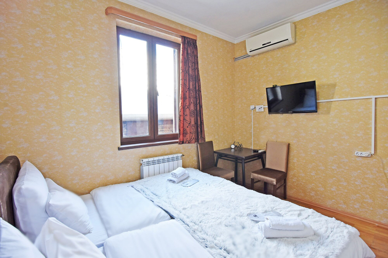 Bedroom 3, Hirmas Hotel, Tbilisi