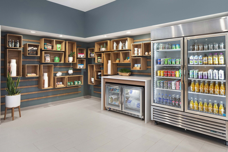 Food & Drinks 5, Element by Marriott Bloomington Mall of America, Hennepin