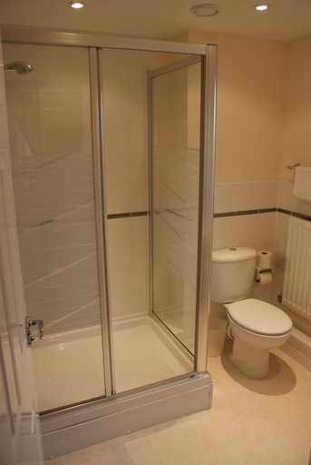 Bathroom 3, Brunel Crescent, Swindon