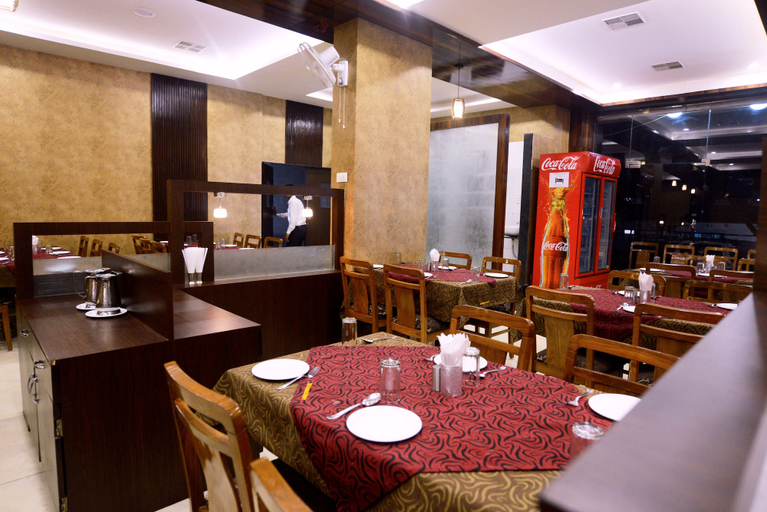 Food & Drinks, Hotel G-Square, Ahmadnagar
