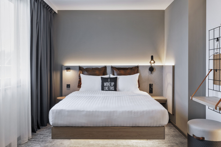 Bedroom 3, Moxy Hamburg City, Hamburg