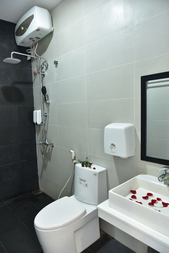 Bathroom 4, Hai Yen Hotel, Da Nang