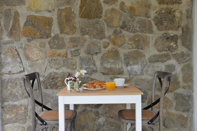 Others 4, Hotel Garaiko Landetxea, Vizcaya