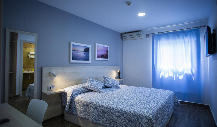 Bedroom 2, Hotel Bari, Cádiz