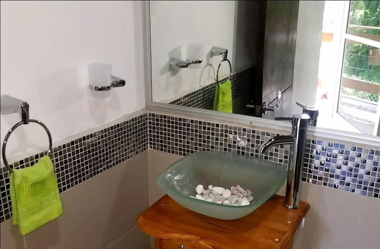 Bathroom 3, Villas Malinche Real, Talamanca