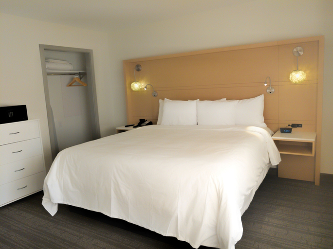 Bedroom 3, Radisson Hotel Atlanta Airport, Fulton