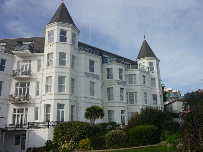 Exterior & Views 15