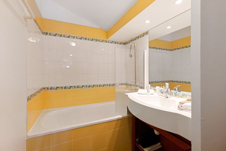 Bathroom, Pierre & Vacances Residence Le Mont Soleil, Savoie