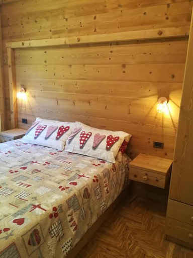 Bedroom 3, Romantiche Orobie B&B, Bergamo