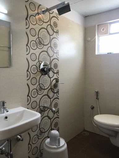Bathroom 4, Regalia Inn & Suites, Mysore