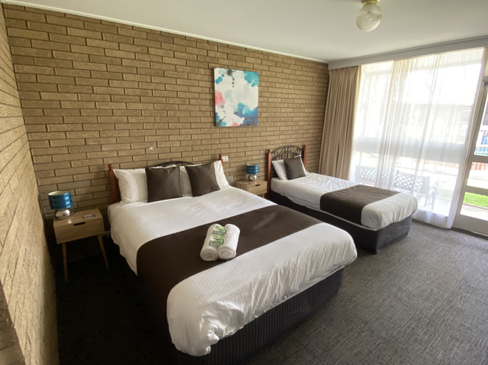 Bedroom 3, Warrina Motor Inn Wodonga CBD, Wodonga