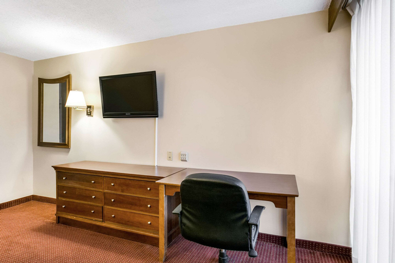 Bedroom 3, Clarion Hotel BWI Airport, Anne Arundel