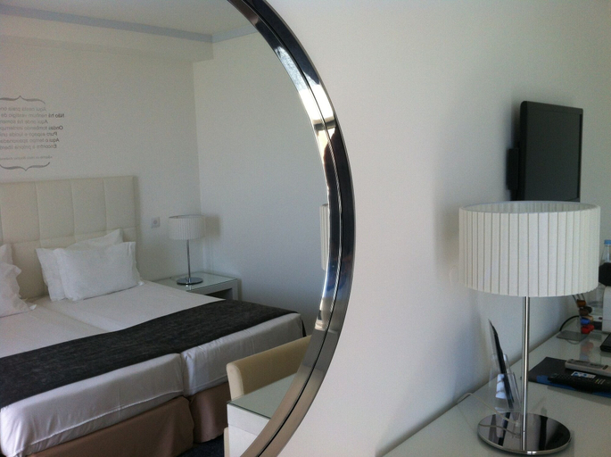 Bedroom 3, Rocamar Exclusive Hotel Spa Adults Only, Albufeira