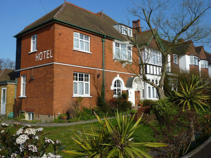 Exterior & Views 2, Glendevon House Hotel, London