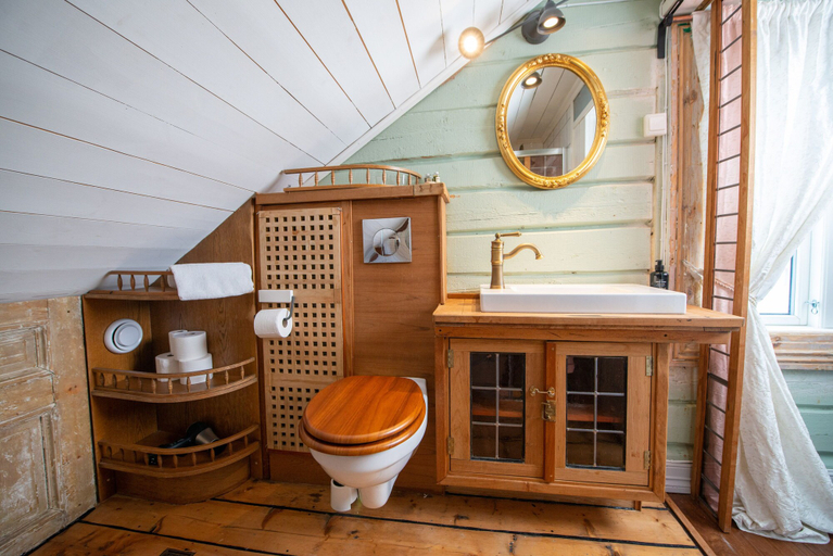 Bathroom 3, Ibsens B&B, Grimstad