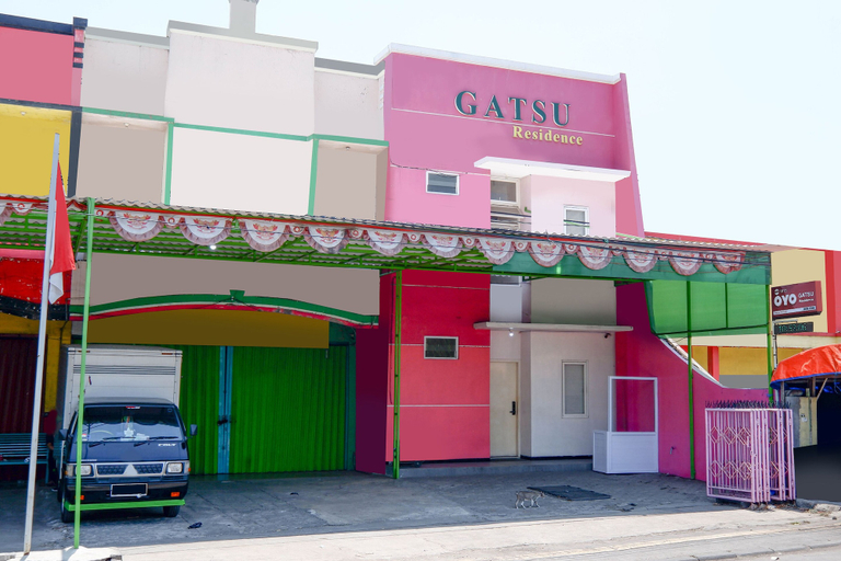 Exterior & Views 2, OYO 1815 Gatsu Residence, Semarang