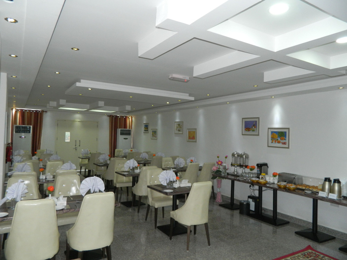 Food & Drinks 4, Wanasa Hotel Apartments, Seeb