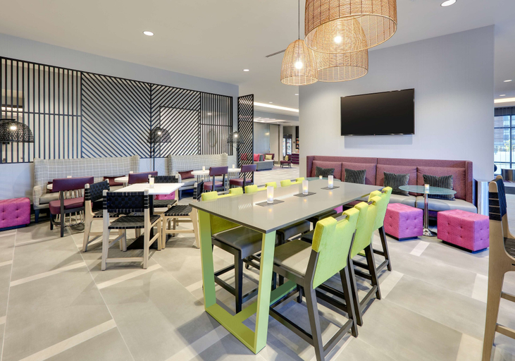 Food & Drinks 5, Homewood Suites by Hilton Irvine Spectrum Lake Forest, Orange